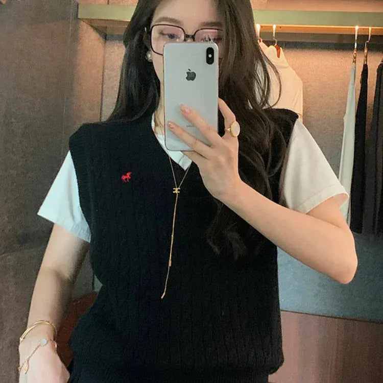 T-line Black / One Size V-neck Knitted Vest Women , Solid, Pullover,Sweater  Spring Autumn Top (2 weeks delivery)