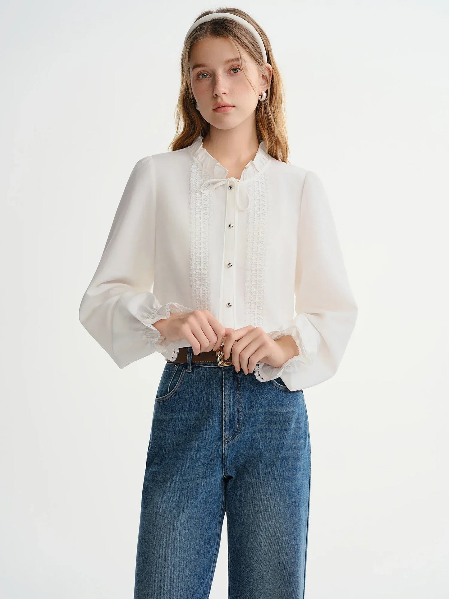 T-line Creamy White / M Plus-size Women's, Tie-front, Shirt Slimming Top (2 weeks delivery)