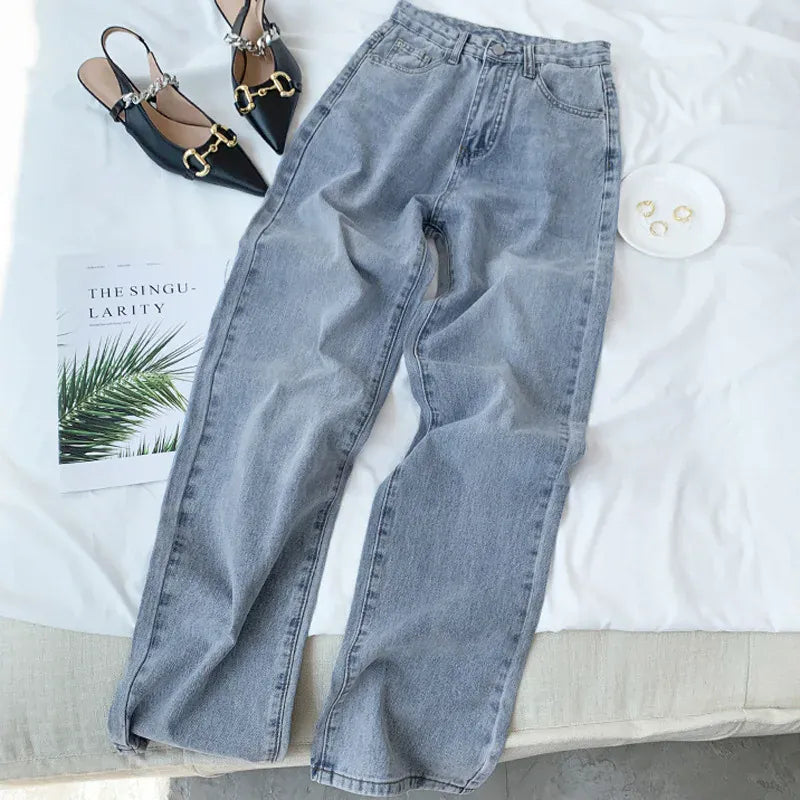 T-line S / Light  Blue High-waisted, Loose-fit Slimming, Straight-leg, Jeans,  Women,  Long Trousers, denim (2 weeks delivery)