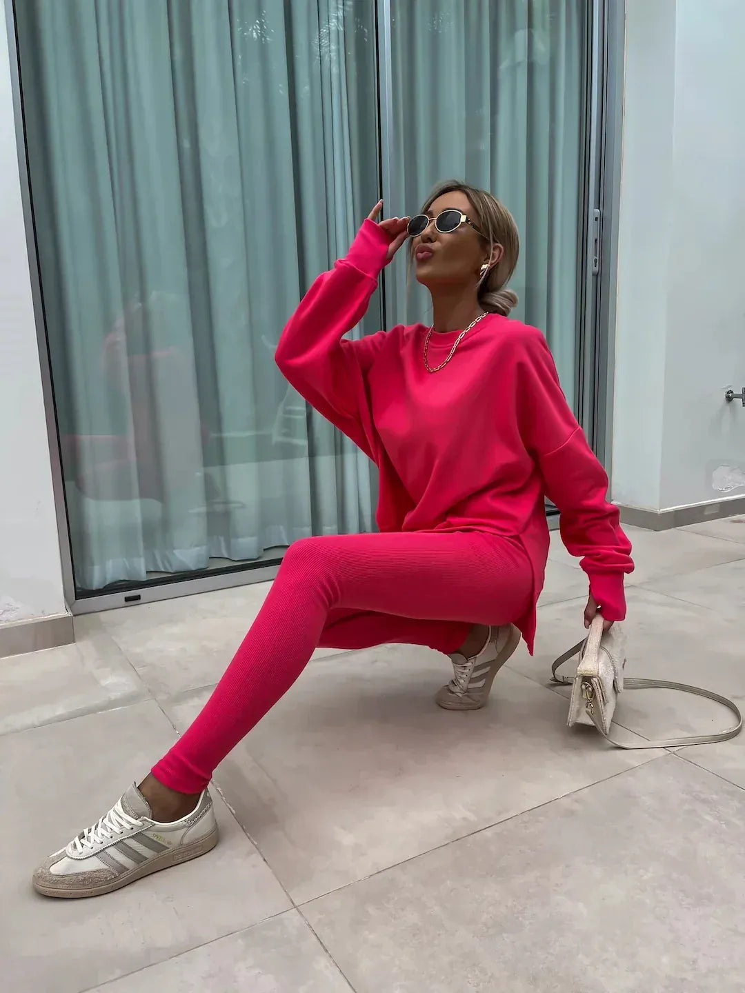 T-line solid color round neck loose pullover hoodie  suit,  yoga skinny pants und pullover,  legging,  Female two-piece set (2 weeks delivery)