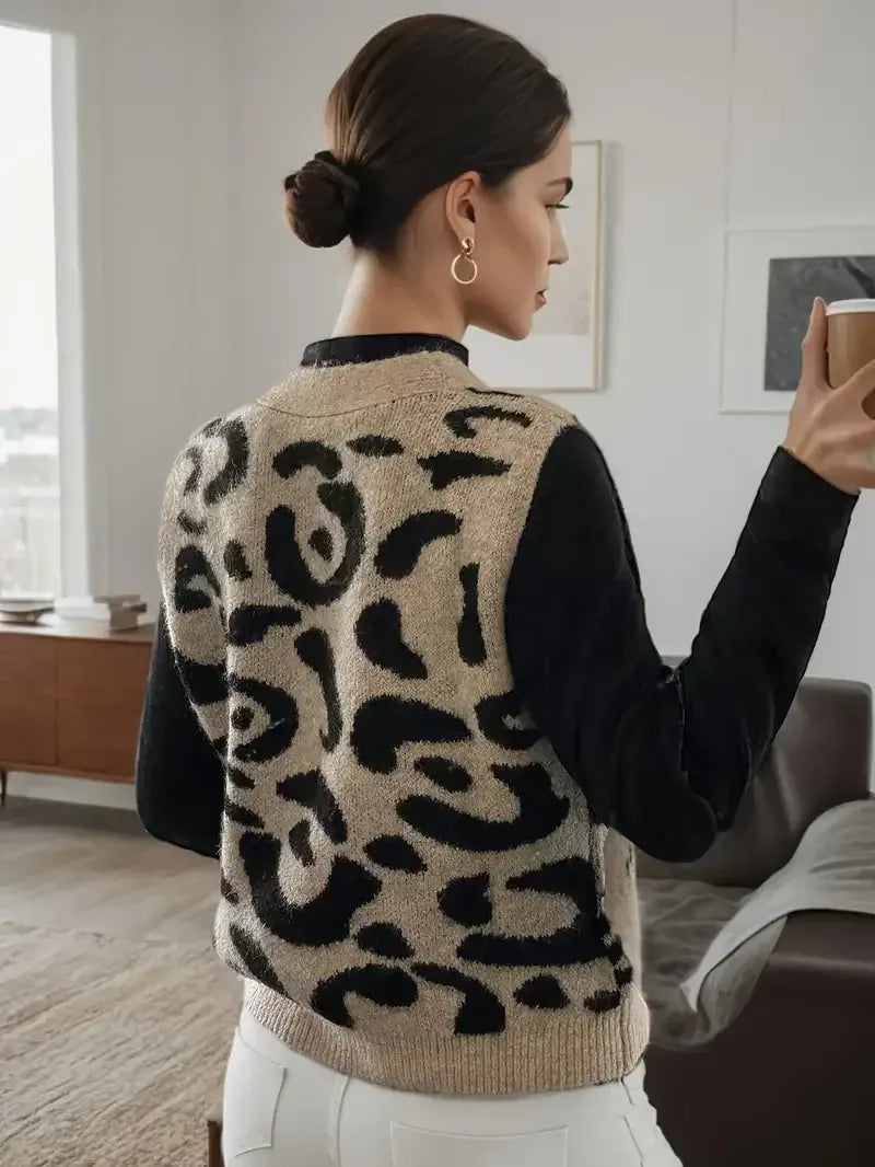 T-line Spring and summer new women's single-breasted V-neck leopard print sleeveless casual  vest knitted top(2 weeks delivery)