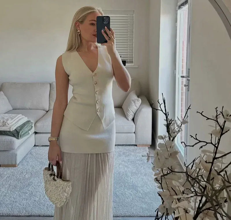 T-line women's elegant fashion , V-neck sleeveless vest jacket knitted waistcoat (2 weeks delivery)