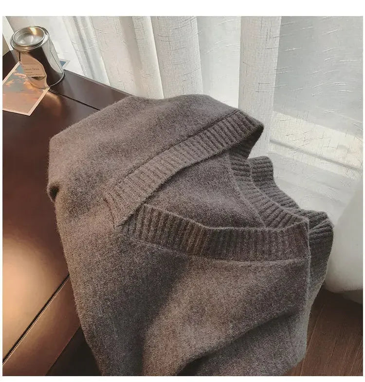 T-line Women's Korean Style V-neck Sweater vest Knit Vest Simple Preppy Style Loose Fit Outer Wear Stylish Clip-on Trendy Vest(2 weeks delivery)