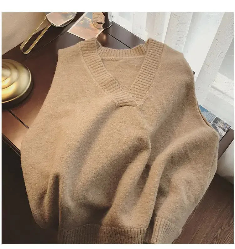 T-line Women's Korean Style V-neck Sweater vest Knit Vest Simple Preppy Style Loose Fit Outer Wear Stylish Clip-on Trendy Vest(2 weeks delivery)