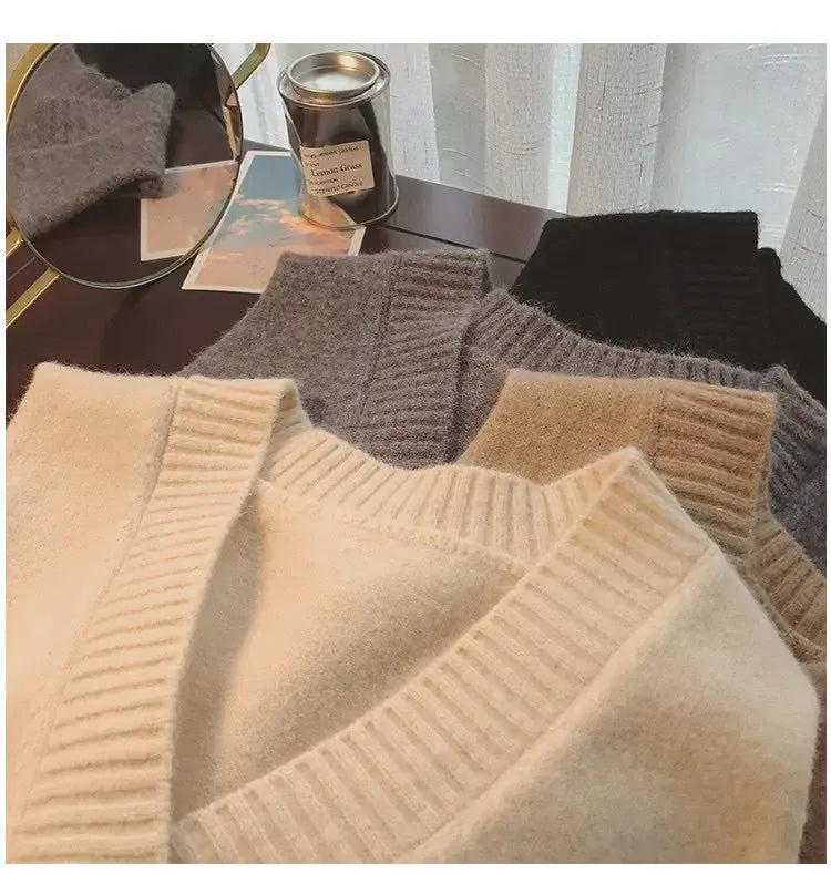 T-line Women's Korean Style V-neck Sweater vest Knit Vest Simple Preppy Style Loose Fit Outer Wear Stylish Clip-on Trendy Vest(2 weeks delivery)