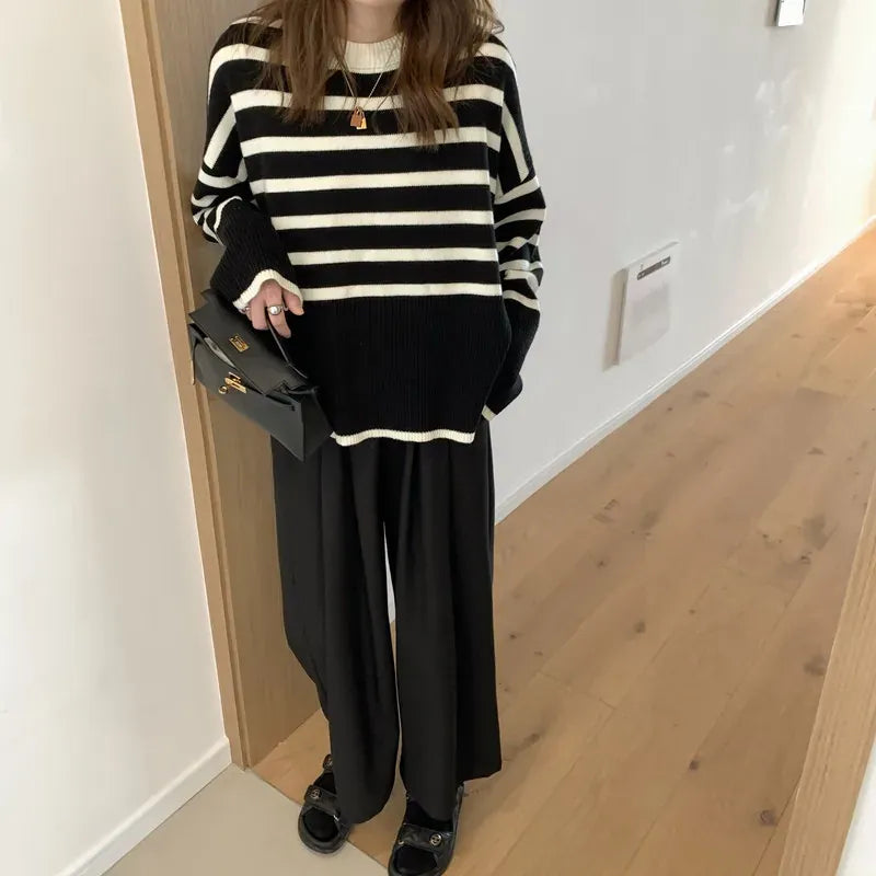 T-line Women Striped Loose Warm Sweater, O-Neck, Long Sleeve, Knitted Pullovers Casual Sweater For Women / Autumn Top (2 weeks delivery)